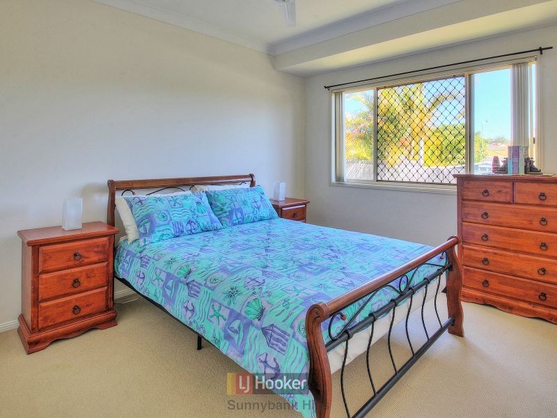 11 Strathaird Place, Parkinson QLD 4115