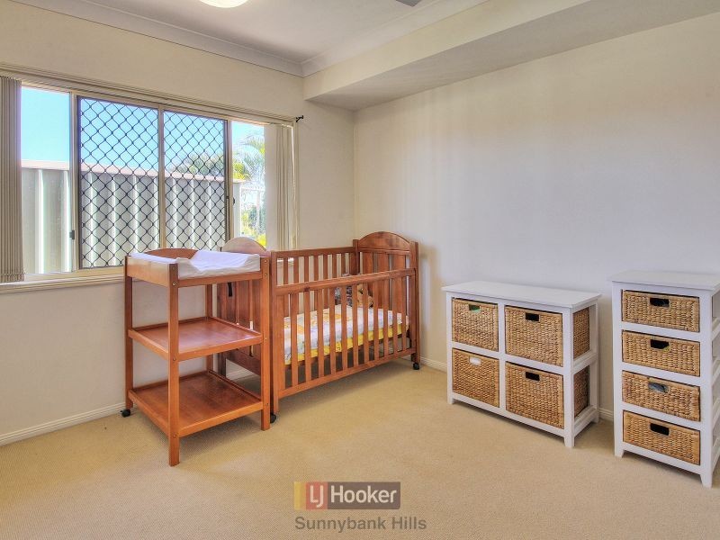 11 Strathaird Place, Parkinson QLD 4115