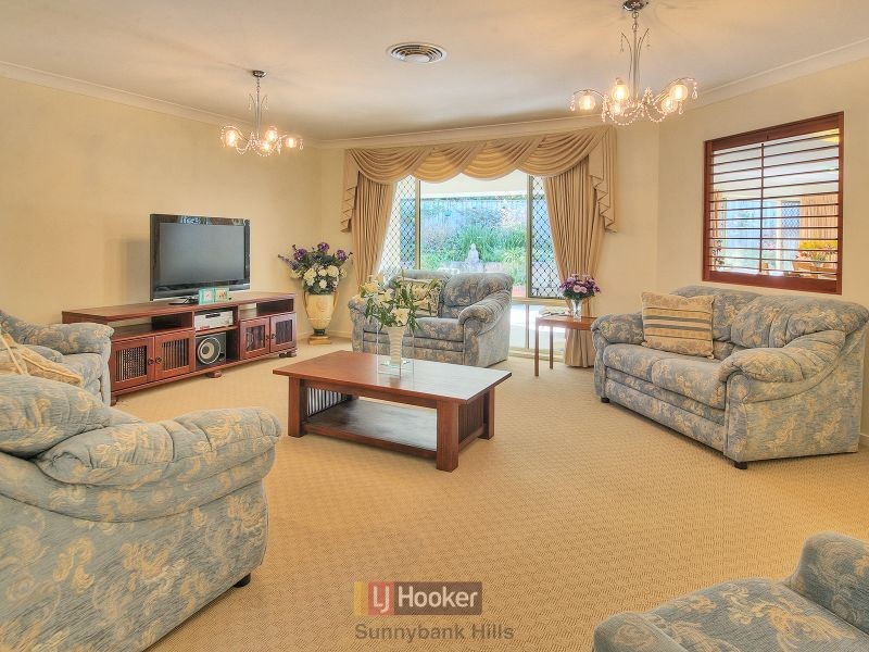 19 Samuel Street, Calamvale QLD 4116