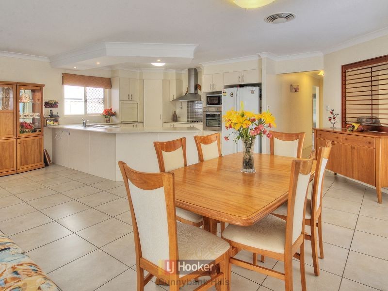 19 Samuel Street, Calamvale QLD 4116