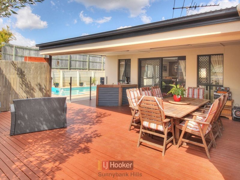 8 May Street, Parkinson QLD 4115