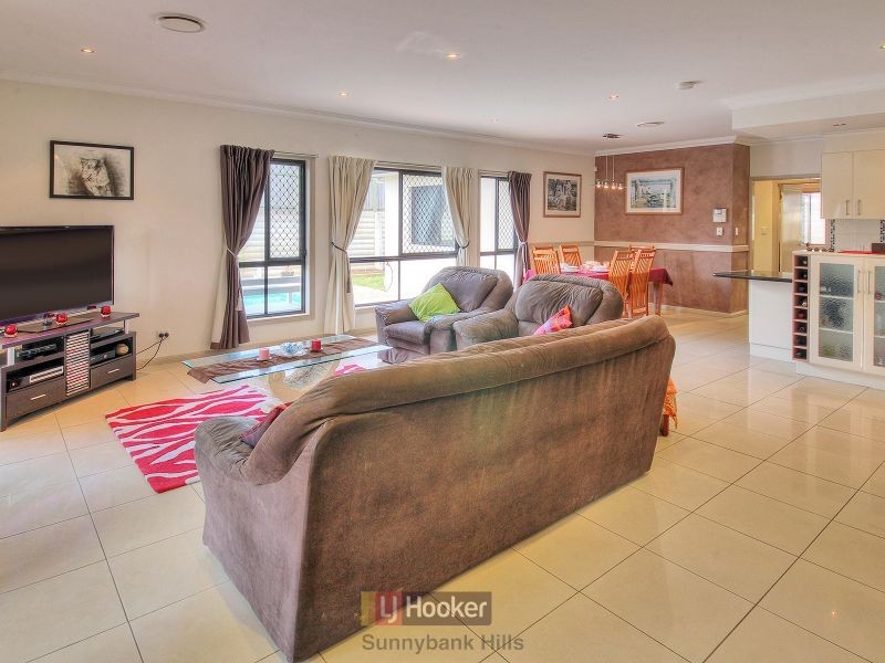 8 May Street, Parkinson QLD 4115