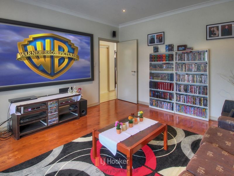 8 May Street, Parkinson QLD 4115