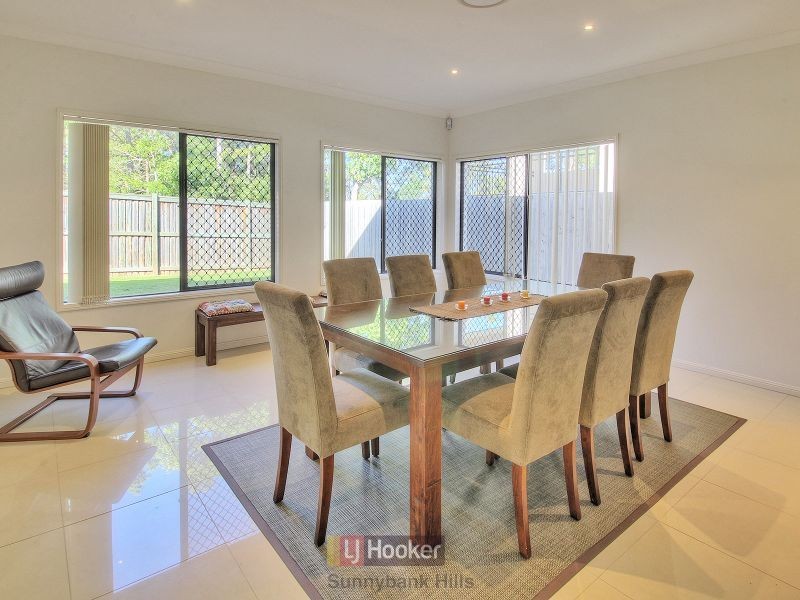 14 Azzure Street, Eight Mile Plains QLD 4113