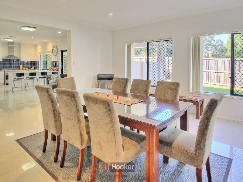 14 Azzure Street, Eight Mile Plains QLD 4113