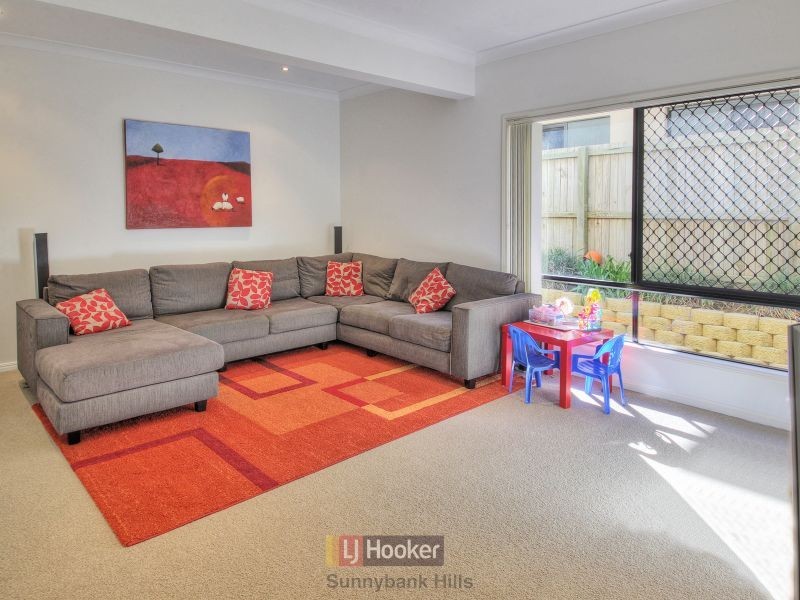 14 Azzure Street, Eight Mile Plains QLD 4113