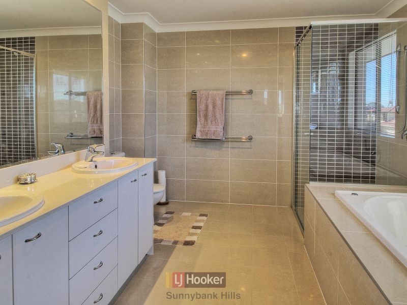 14 Azzure Street, Eight Mile Plains QLD 4113