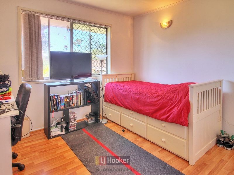 8 Peringa Street, Coopers Plains QLD 4108