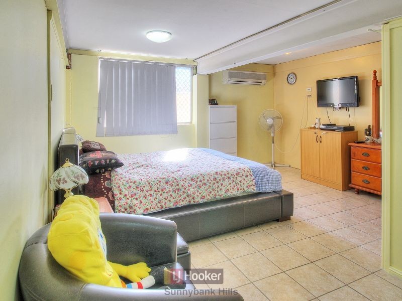 8 Peringa Street, Coopers Plains QLD 4108