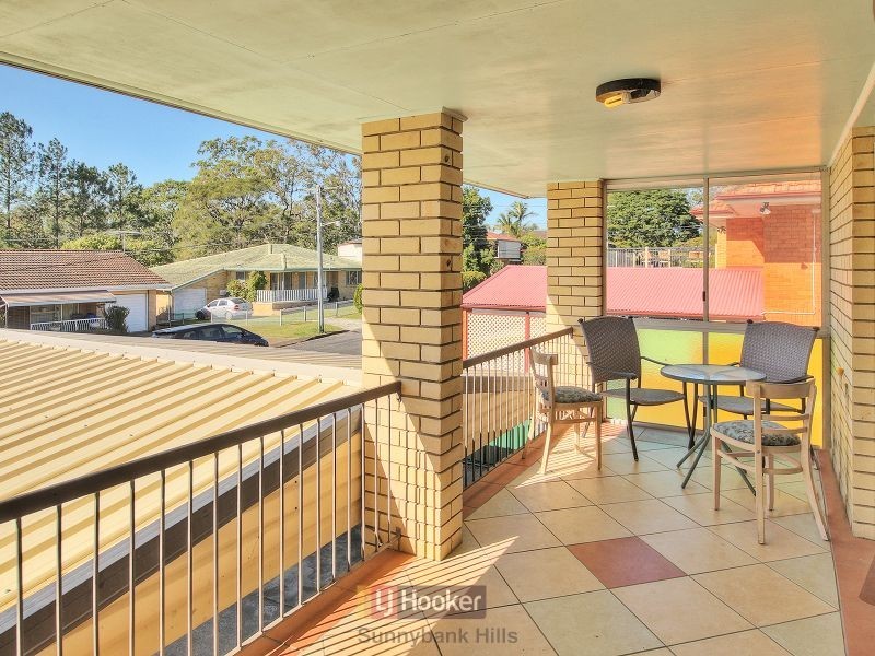 8 Peringa Street, Coopers Plains QLD 4108