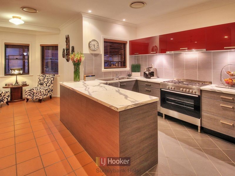 50 Billabong Place, Parkinson QLD 4115
