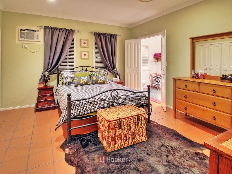 50 Billabong Place, Parkinson QLD 4115