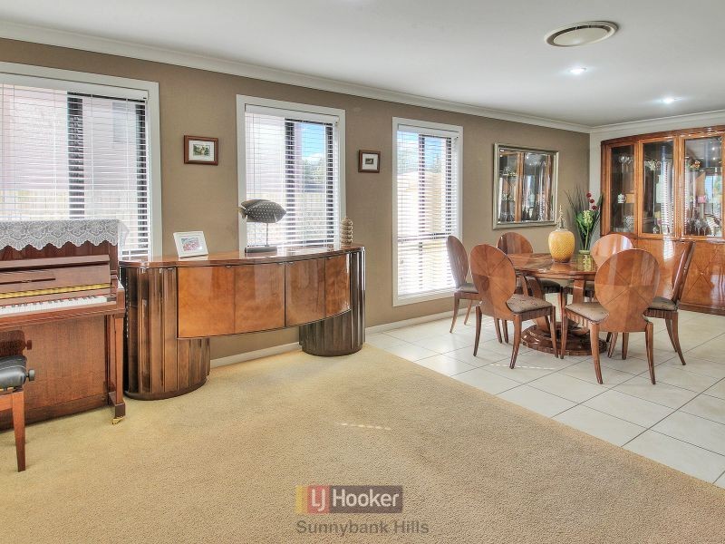 42 Hillardt Street, Robertson QLD 4109