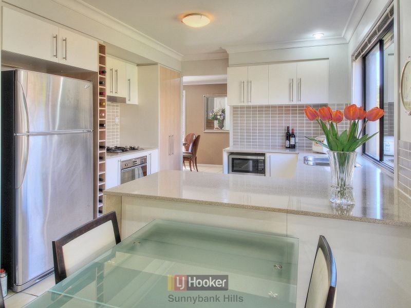 42 Hillardt Street, Robertson QLD 4109