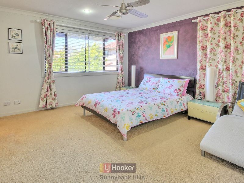 42 Hillardt Street, Robertson QLD 4109