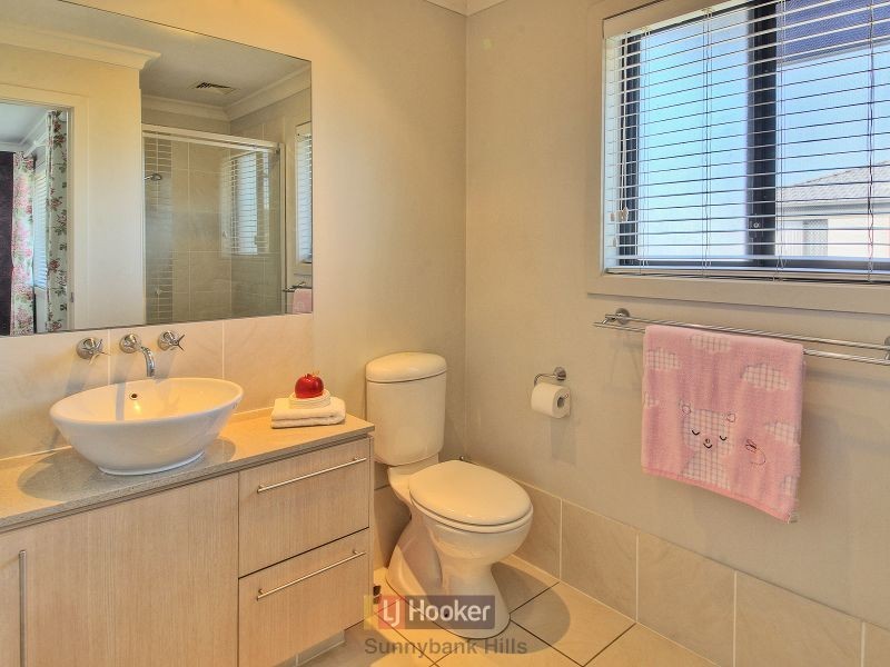 42 Hillardt Street, Robertson QLD 4109