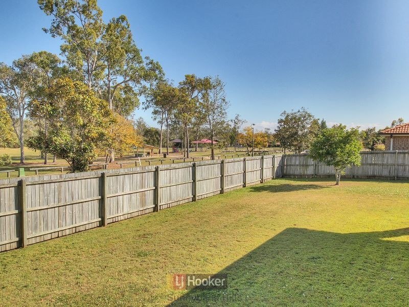 37 Greenways Esplanade, Parkinson QLD 4115