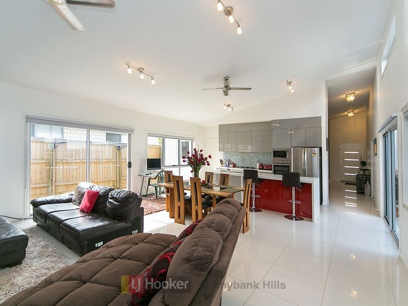 8 Aster Place, Calamvale QLD 4116