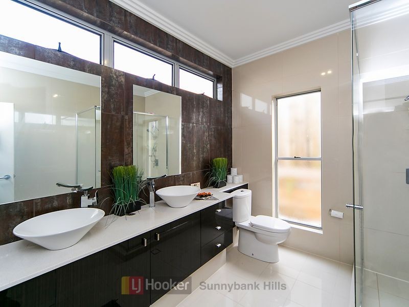 8 Aster Place, Calamvale QLD 4116