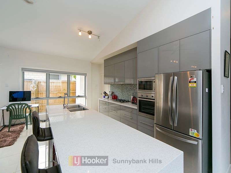 8 Aster Place, Calamvale QLD 4116