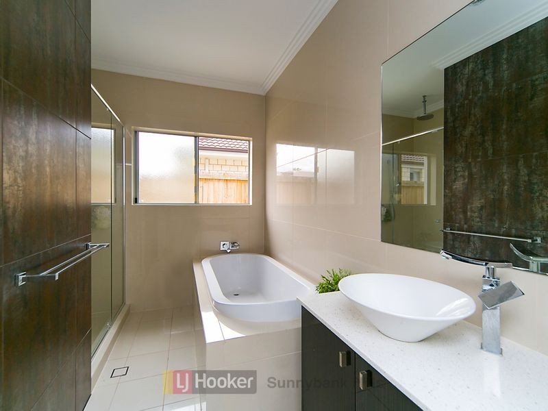 8 Aster Place, Calamvale QLD 4116