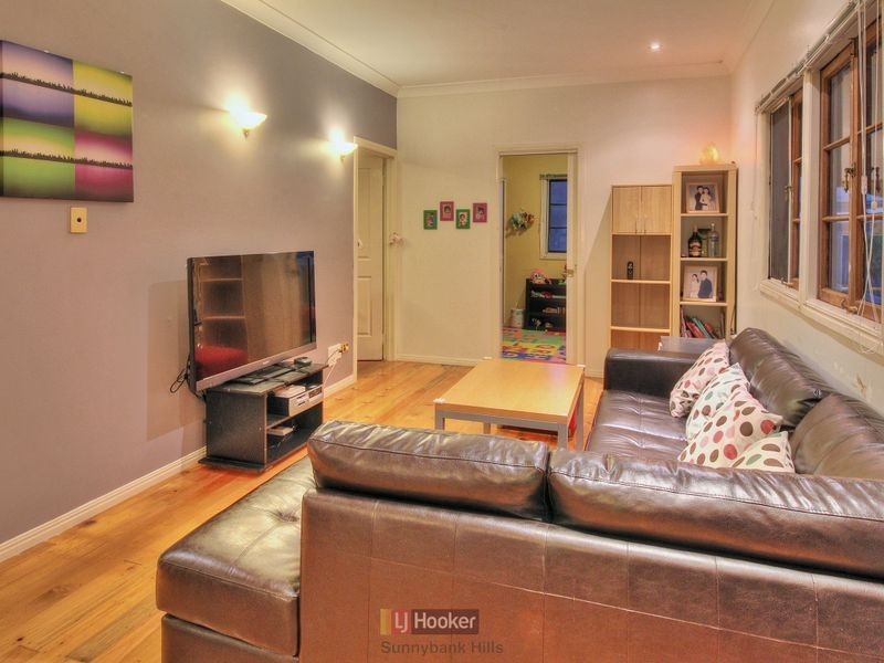 55 Lindwall Street, Upper Mount Gravatt QLD 4122