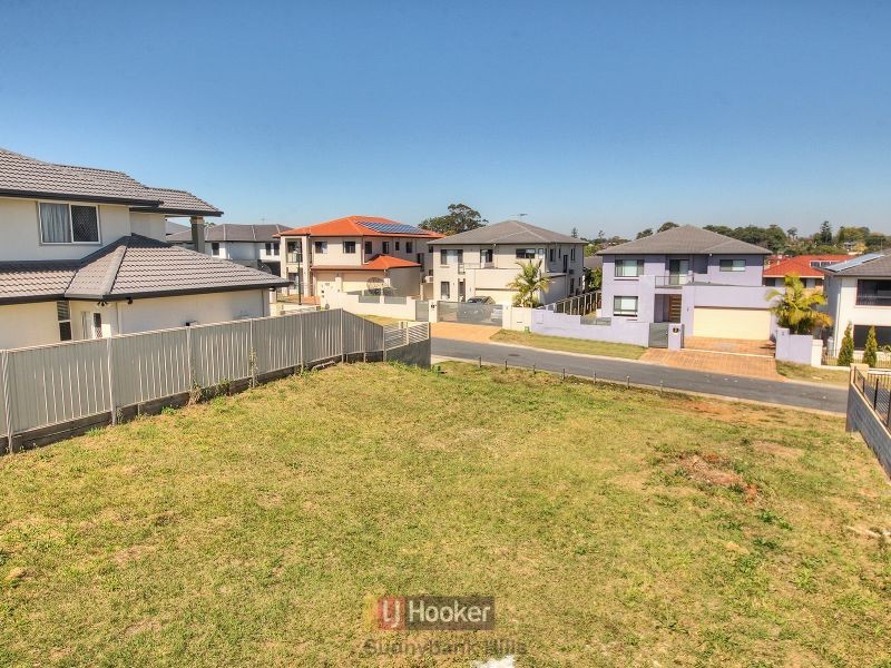 6 Golden Place, Robertson QLD 4109