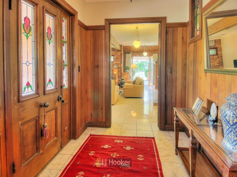 17 Belfairs Street, Robertson QLD 4109