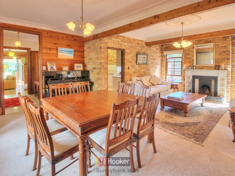 17 Belfairs Street, Robertson QLD 4109