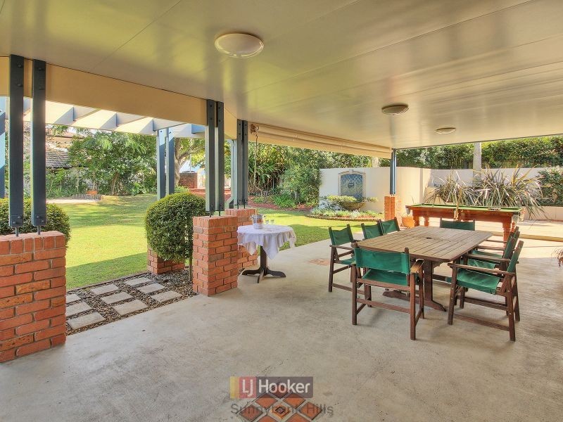 17 Belfairs Street, Robertson QLD 4109