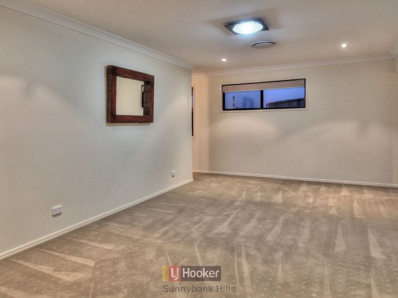 10 Meadowbank Court, Calamvale QLD 4116