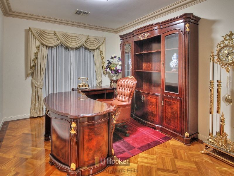 10 Snowbell Close, Stretton QLD 4116