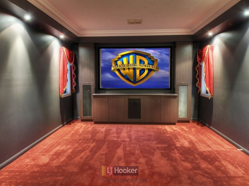 10 Snowbell Close, Stretton QLD 4116