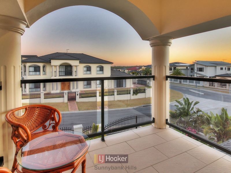 10 Snowbell Close, Stretton QLD 4116