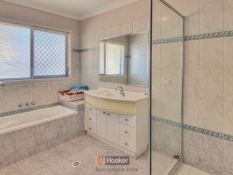 35 Bronte Place, Parkinson QLD 4115