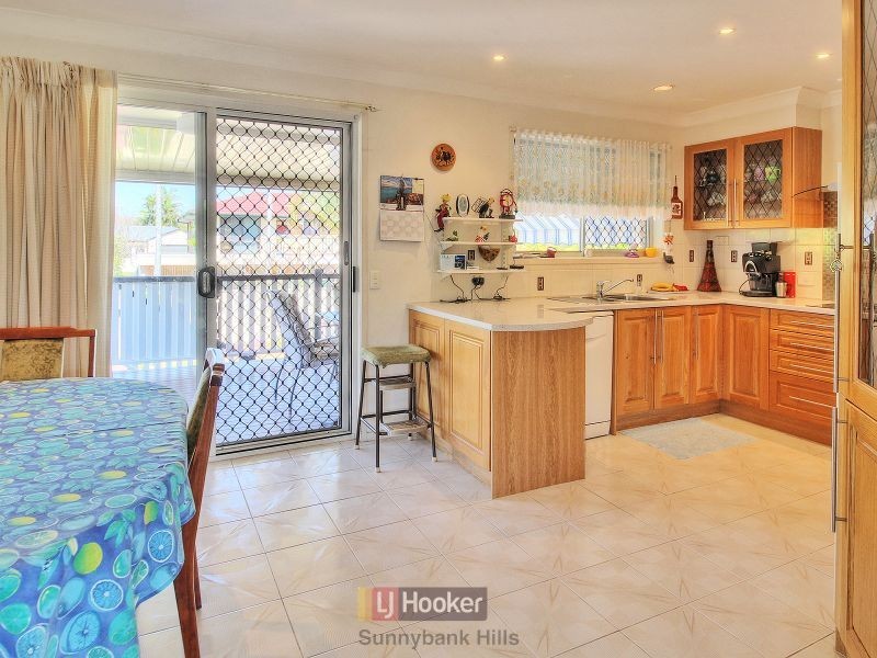 28 Petrina Street, Eight Mile Plains QLD 4113