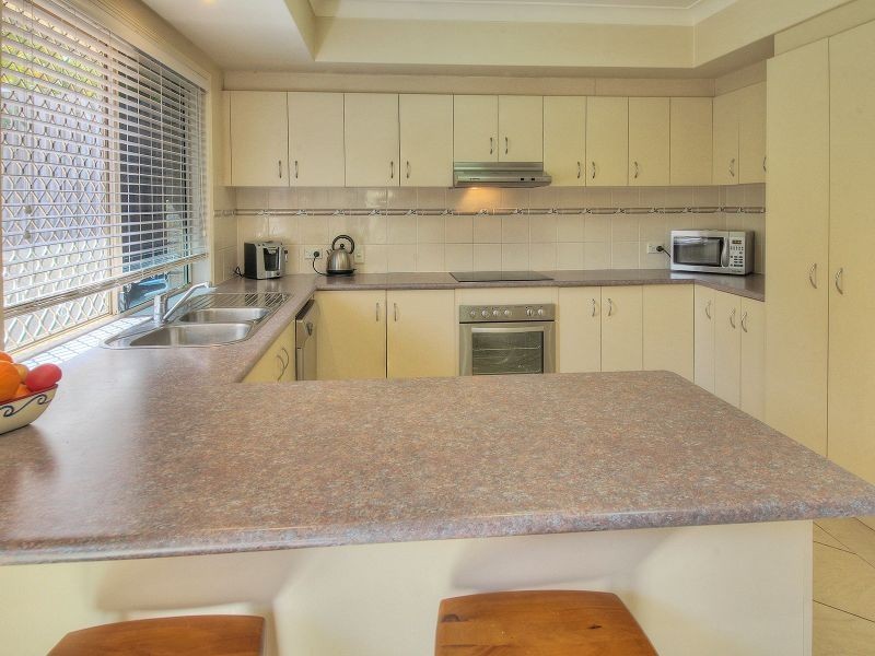 3 Coorong Place, Parkinson QLD 4115