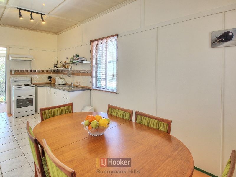 31 Rookwood Avenue, Coopers Plains QLD 4108