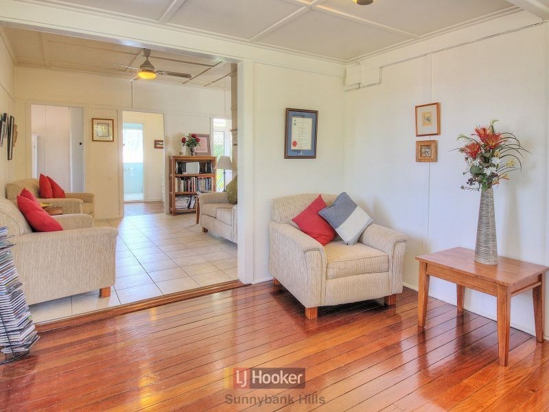 31 Rookwood Avenue, Coopers Plains QLD 4108