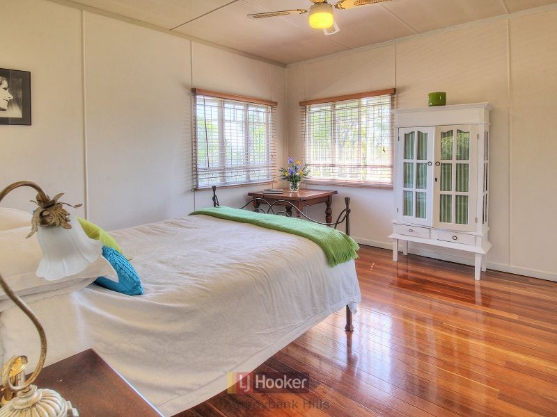 31 Rookwood Avenue, Coopers Plains QLD 4108