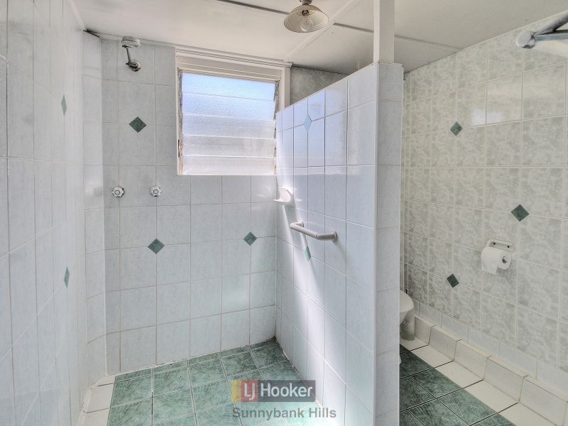 31 Rookwood Avenue, Coopers Plains QLD 4108