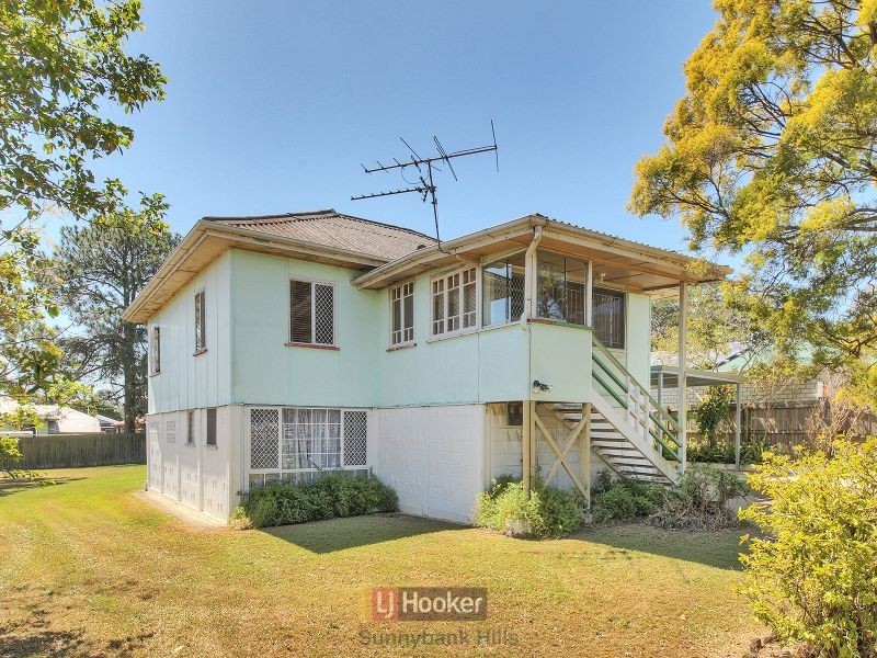 31 Rookwood Avenue, Coopers Plains QLD 4108