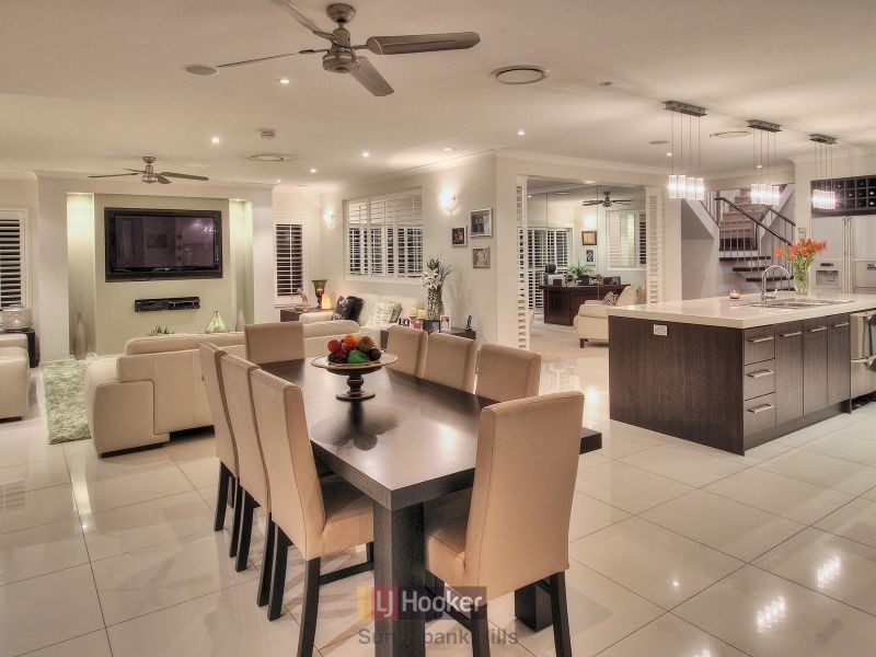 11 May Street, Parkinson QLD 4115