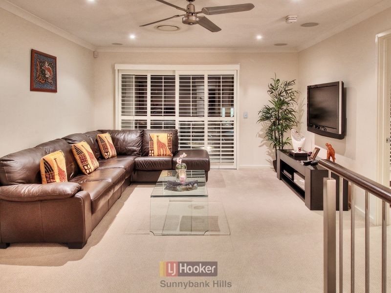 11 May Street, Parkinson QLD 4115