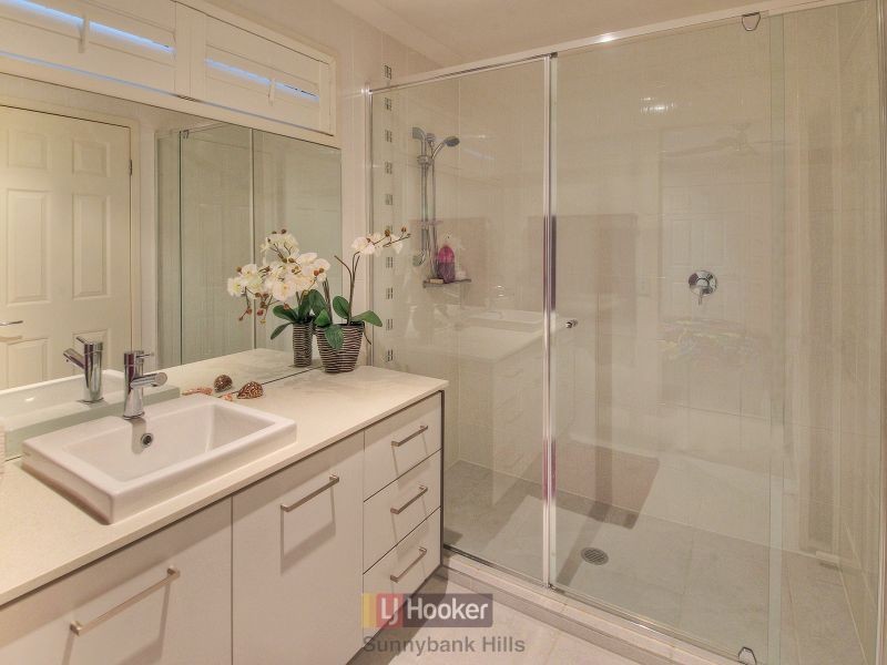 11 May Street, Parkinson QLD 4115