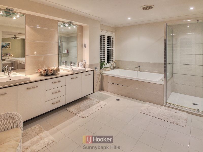 11 May Street, Parkinson QLD 4115