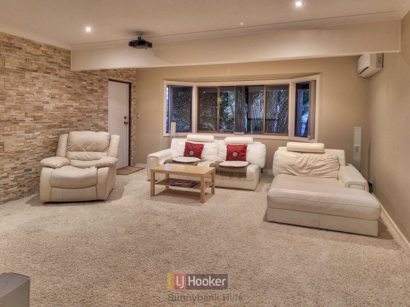 7 Brad Street, Eight Mile Plains QLD 4113