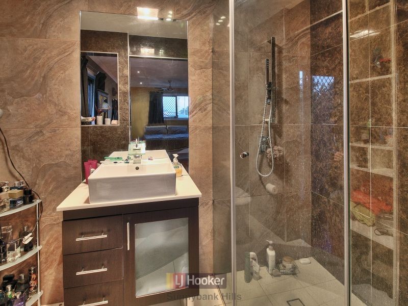 7 Brad Street, Eight Mile Plains QLD 4113