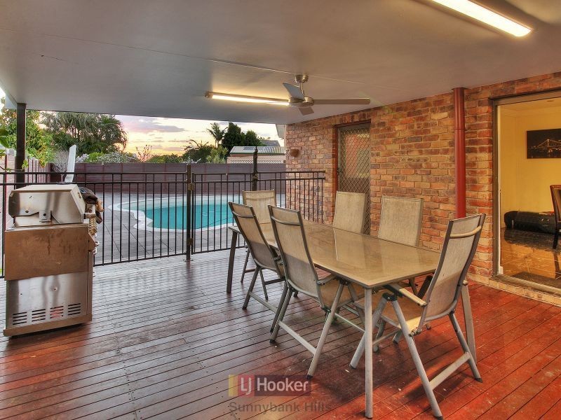 7 Brad Street, Eight Mile Plains QLD 4113