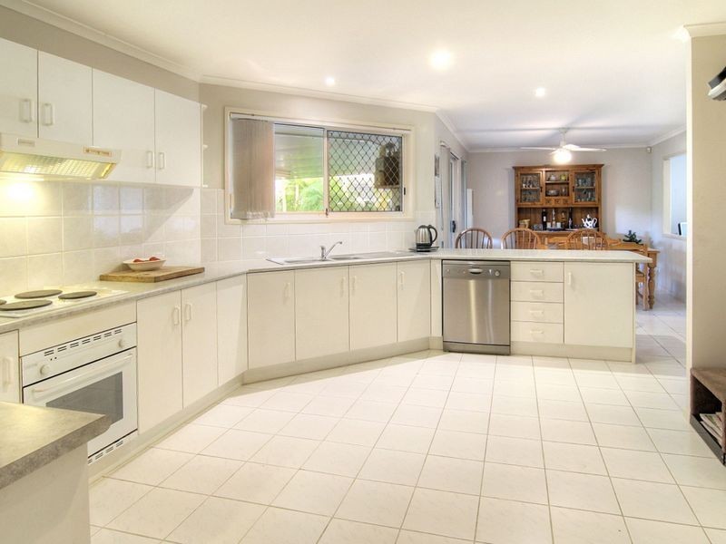 57 Ontario Crescent, Parkinson QLD 4115